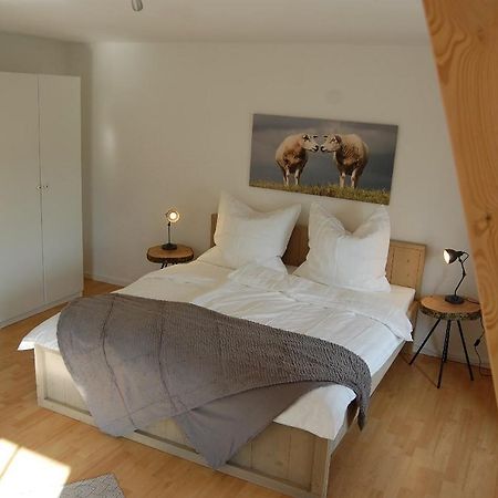 Ferienwohnung Im Gulfhof Krummhörn 外观 照片
